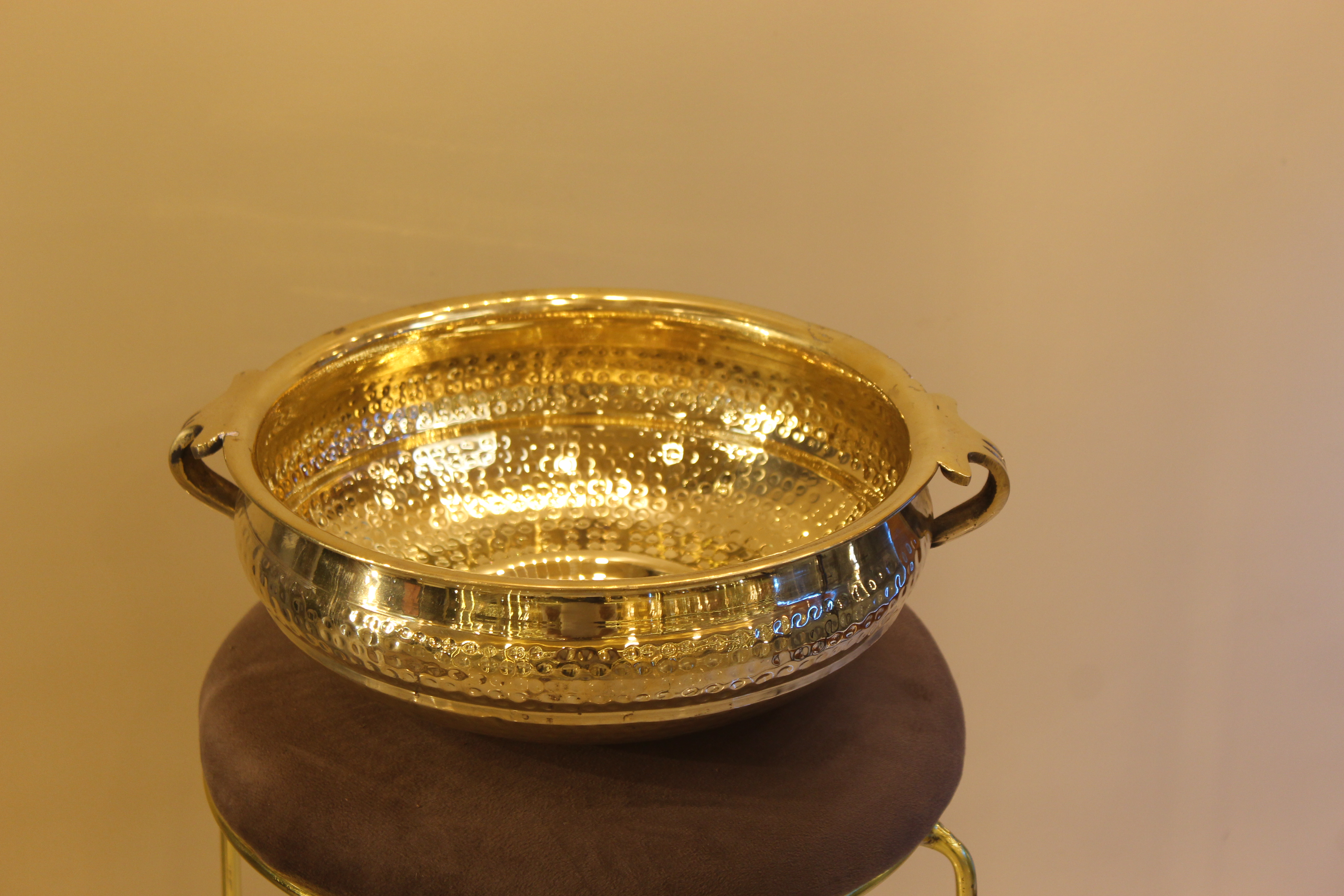 LARGE BRASS URULI WITH HANDLES