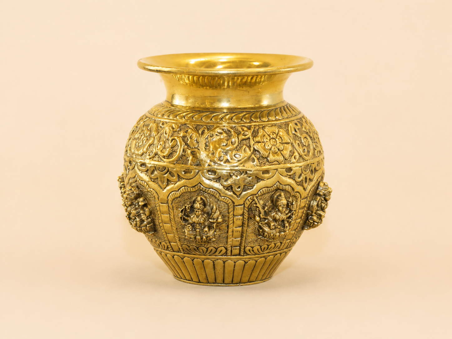 KALASH WITH ASHTA LAXMI (MEDIUM)